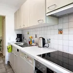 Ado דירה