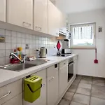 דירה Ado *